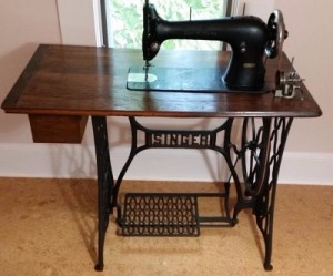 Singer 31-15 Treadle Sewing Machine